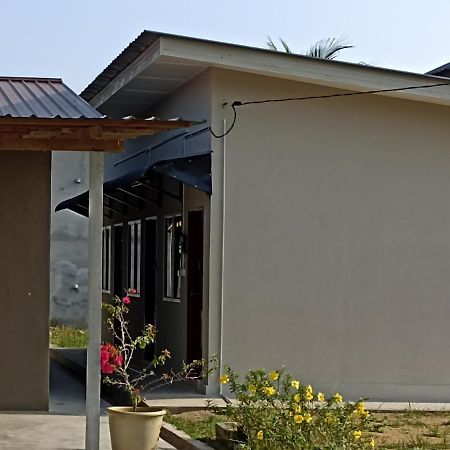 Depulauserai Roomstays Pekan Buitenkant foto