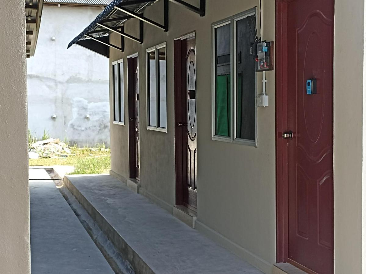 Depulauserai Roomstays Pekan Buitenkant foto